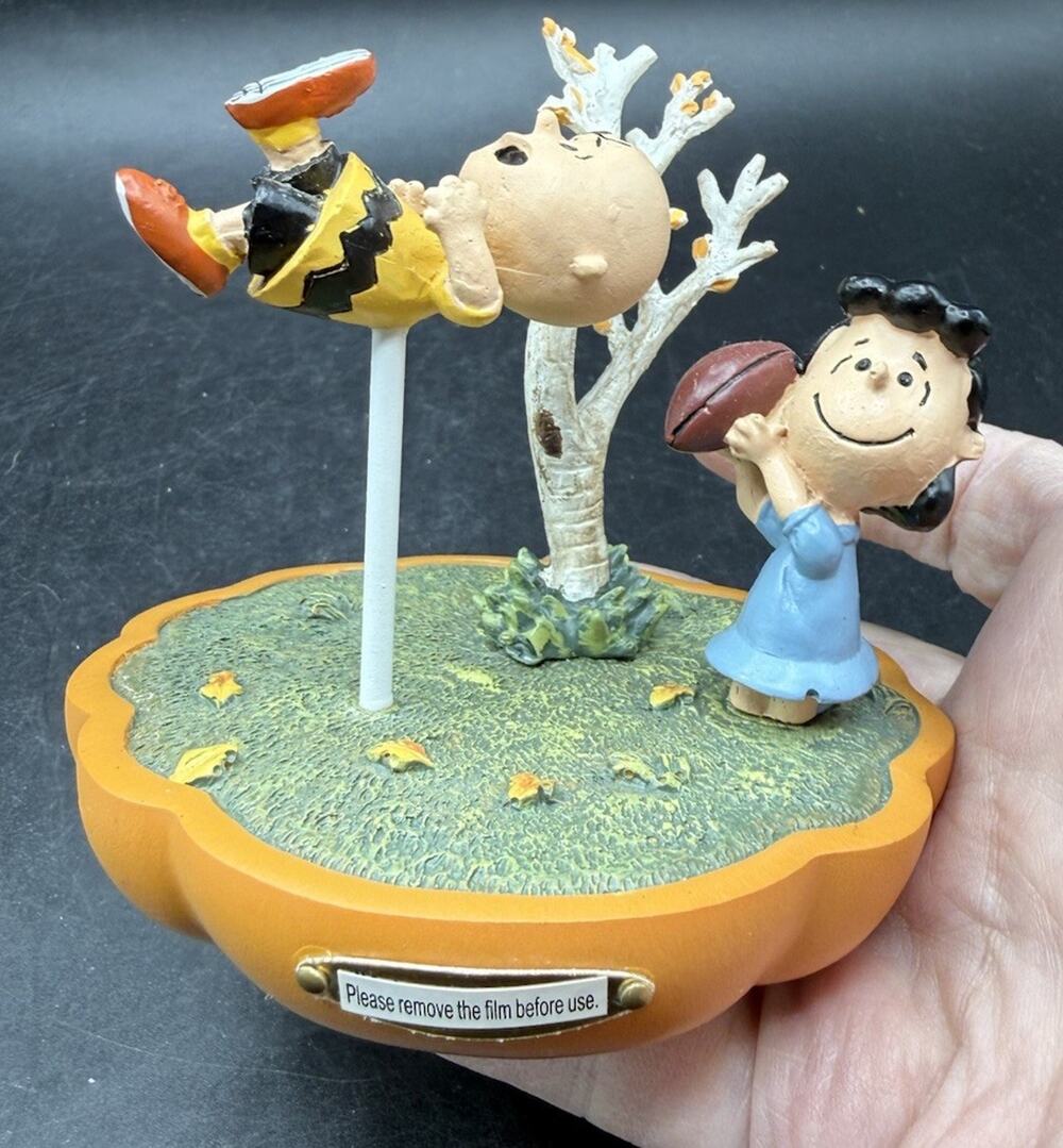 “Not Again” Great Pumpkin Collection SNOOPY CHARLIE BROWN Hawthorne Village S1